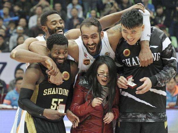 合同金额显 合同金额显