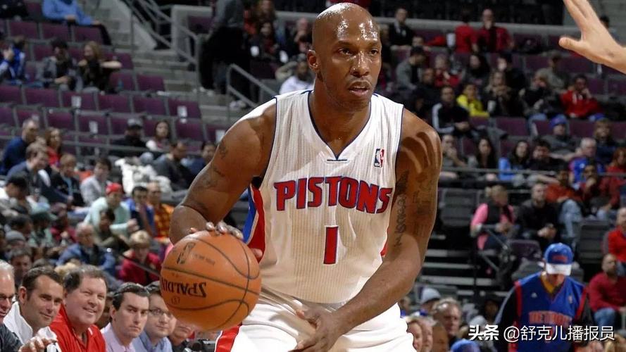 季所效力的 季所效力的