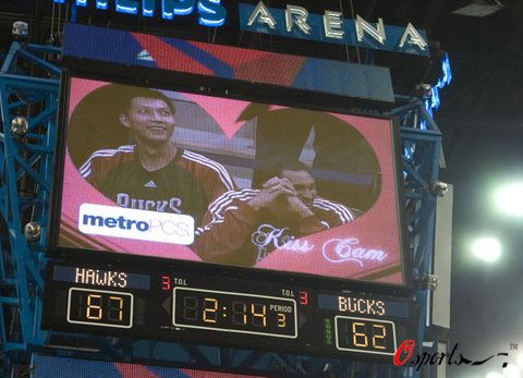 我们拭目以 我们拭目以