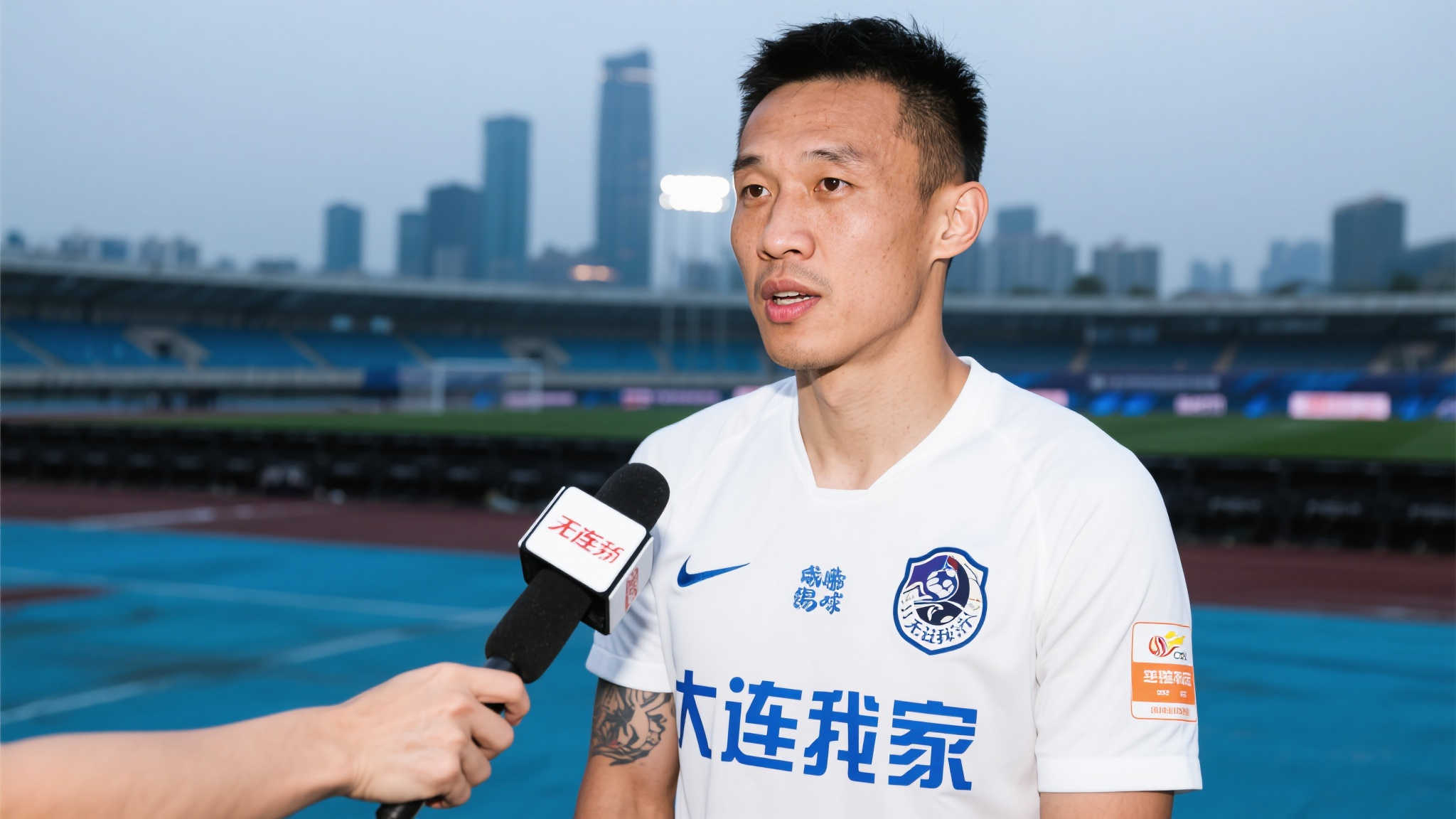 热身赛的战 热身赛的战